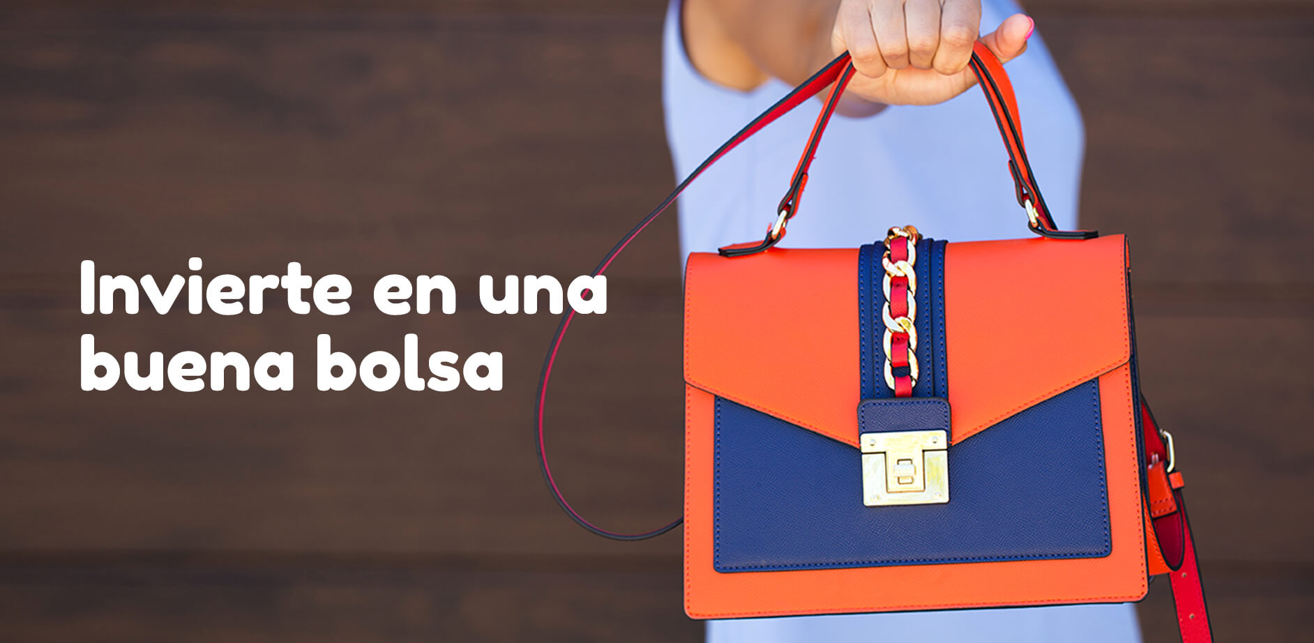 Pero bueno, nuestro presupuesto es reducido, por eso te damos un gran consejo: Invierte en una buena bolsa. Te durará mucho y podrás combinar todos tus looks.