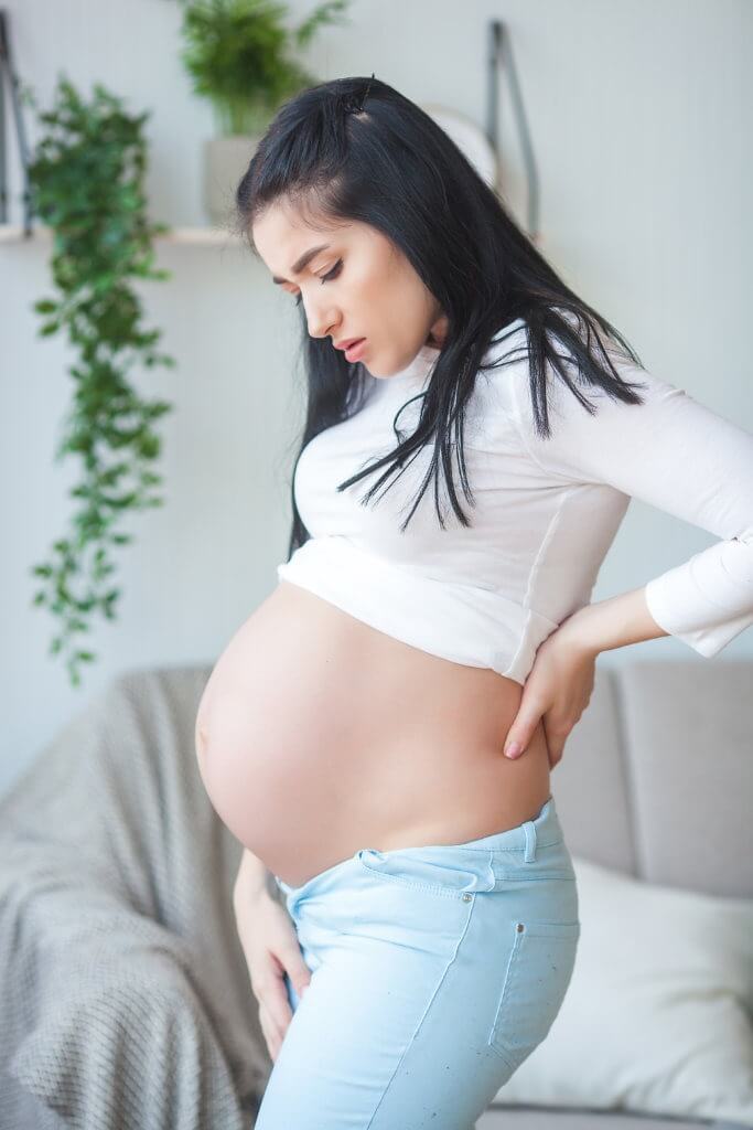 La gastritis es uno de los malestares más comunes durante el embarazo (incluso si nunca antes la padeciste)